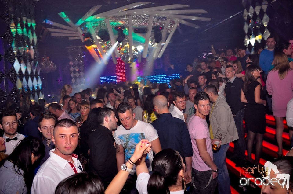 Seară de clubbing în The One,