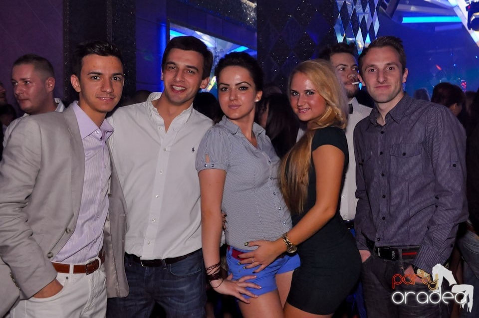 Seară de clubbing în The One,
