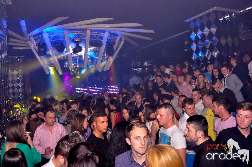 Seară de clubbing în The One,