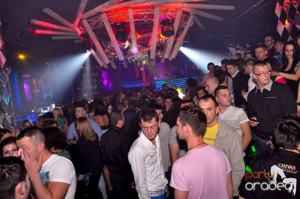 Seară de clubbing în The One,