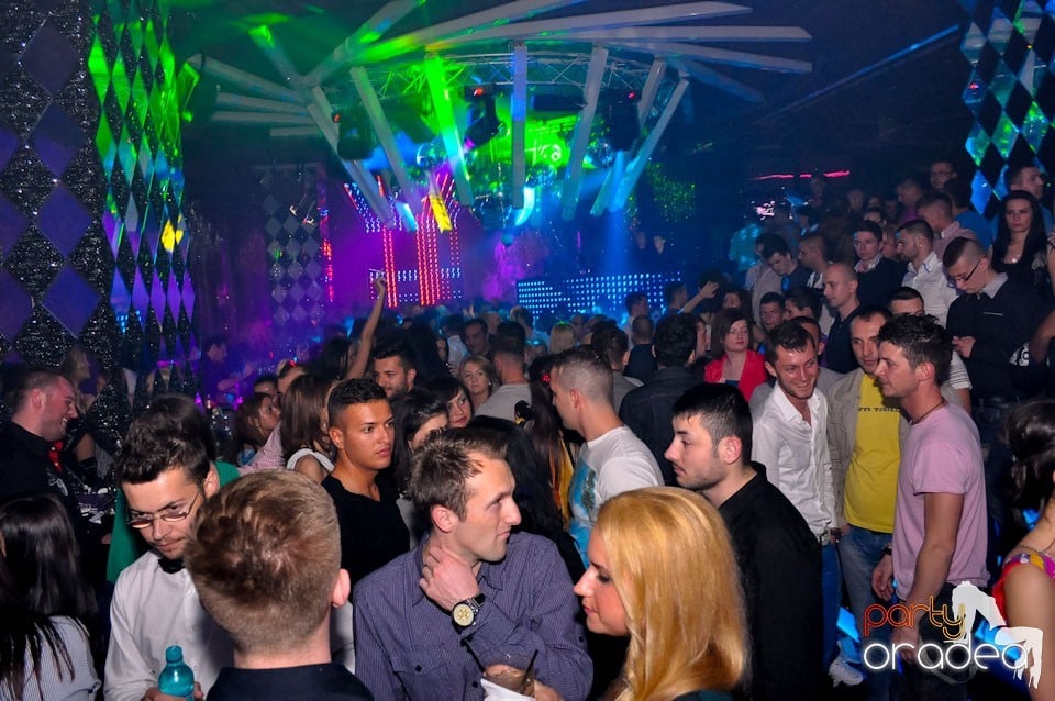Seară de clubbing în The One,