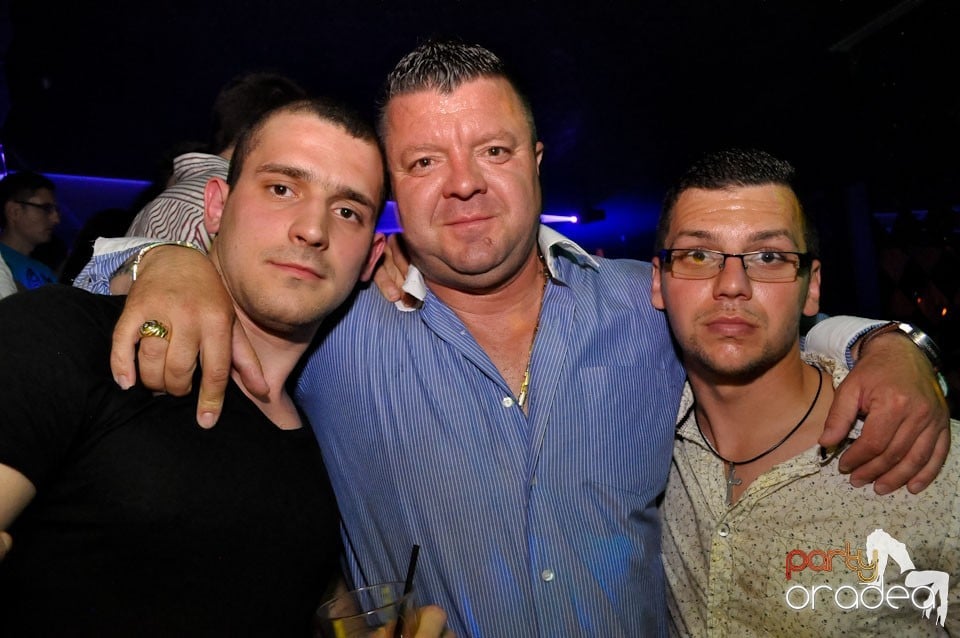 Seară de clubbing în The One,