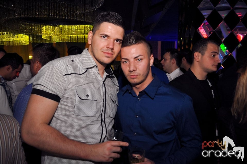 Seară de clubbing în The One,