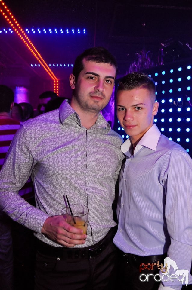 Seară de clubbing în The One,