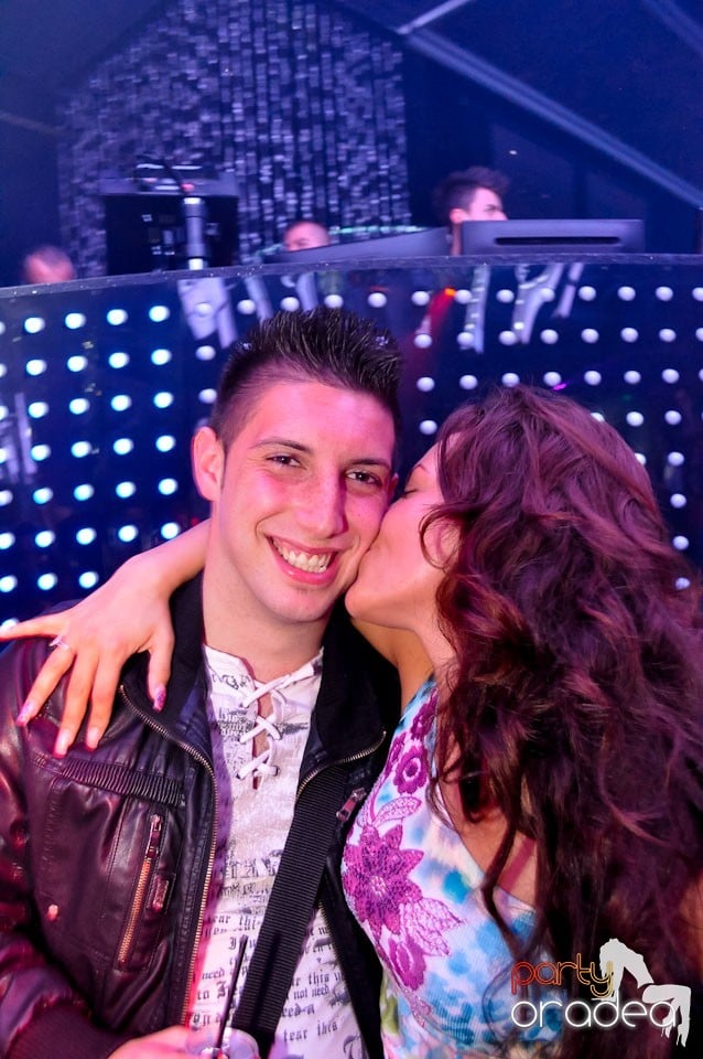 Seară de clubbing în The One,