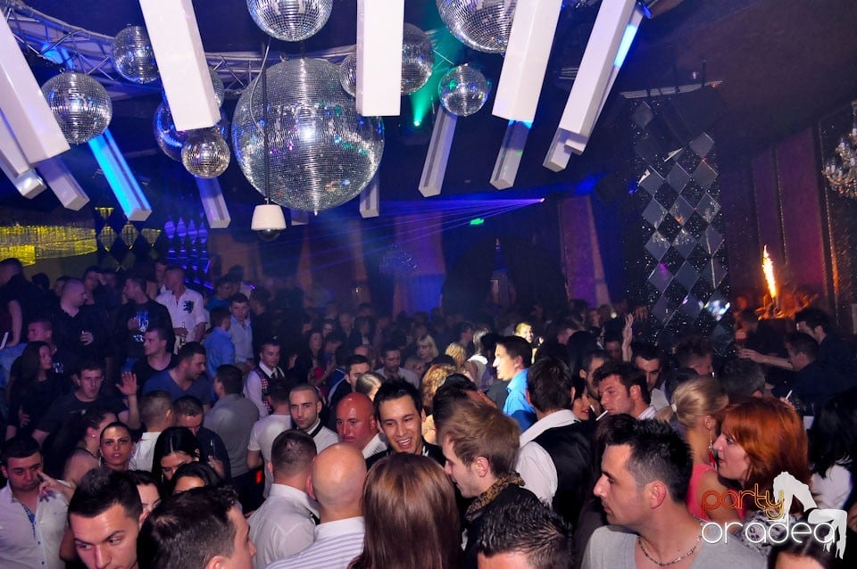 Seară de clubbing în The One,