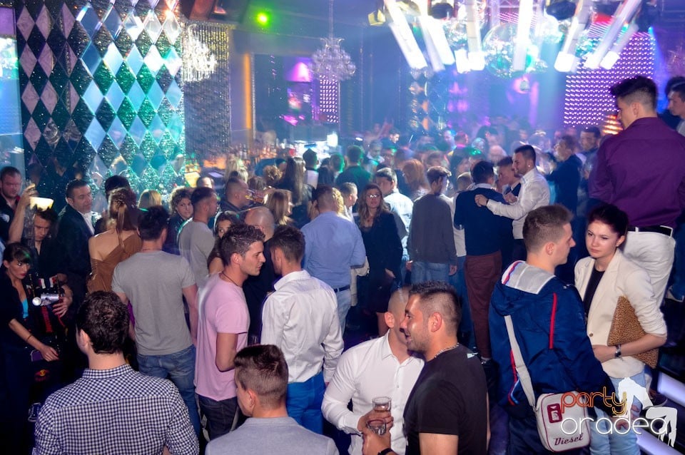 Seară de clubbing în The One,