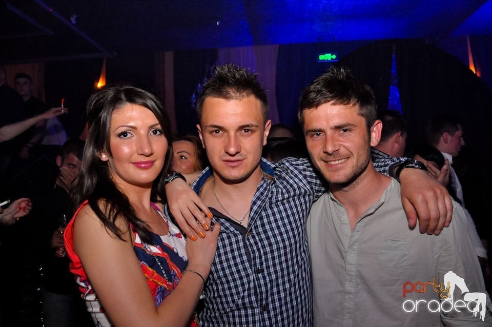 Seară de clubbing în The One,