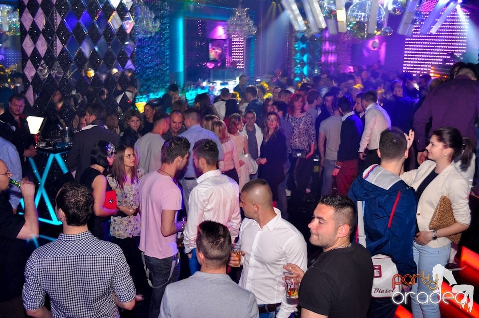 Seară de clubbing în The One,