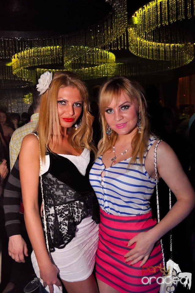 Seară de clubbing în The One,