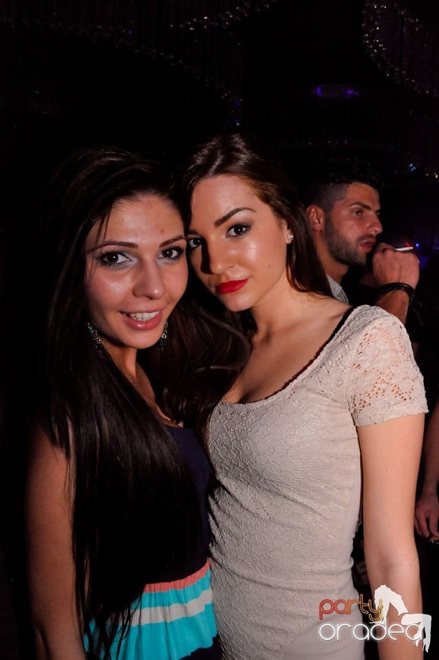 Seară de clubbing în The One,