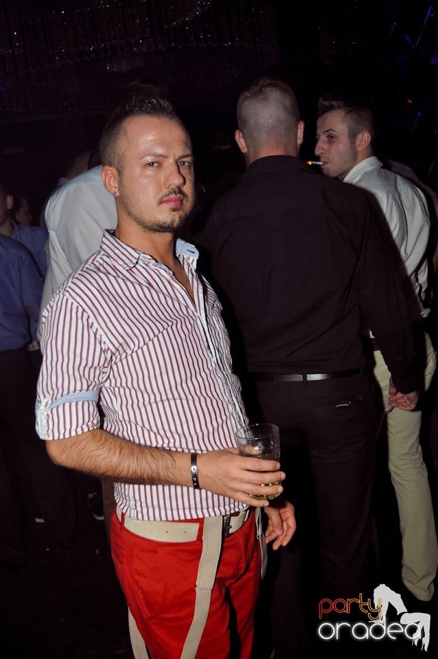 Seară de clubbing în The One,