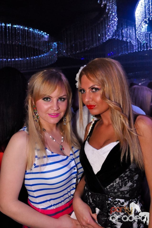 Seară de clubbing în The One,