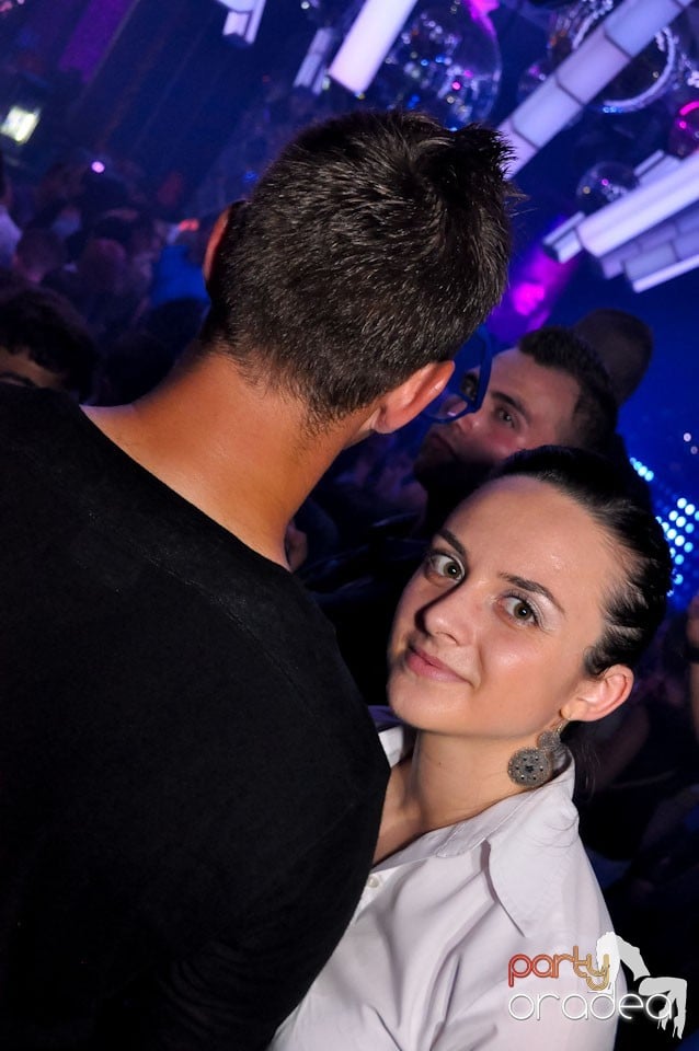 Seară de clubbing în The One,