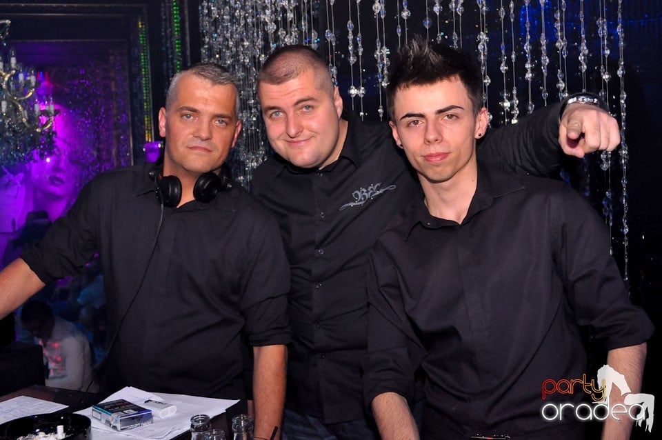 Seară de clubbing în The One,