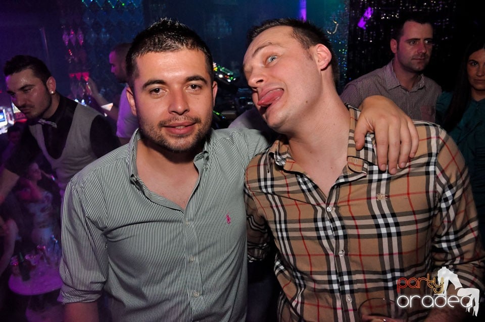 Seară de clubbing în The One,