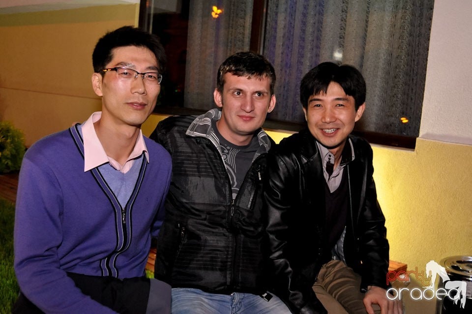 Seară de clubbing în The One,