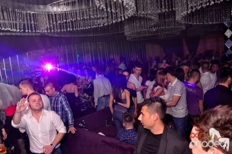 Seară de clubbing în The One,