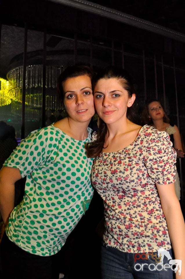 Seară de clubbing în The One,