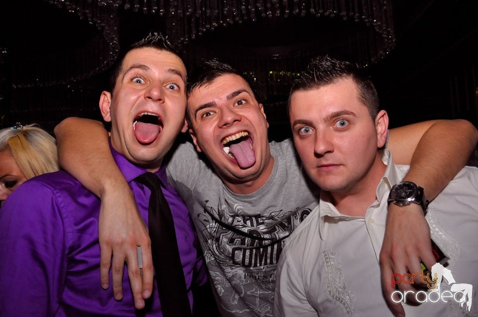 Seară de clubbing în The One,