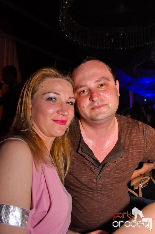 Seară de clubbing în The One,