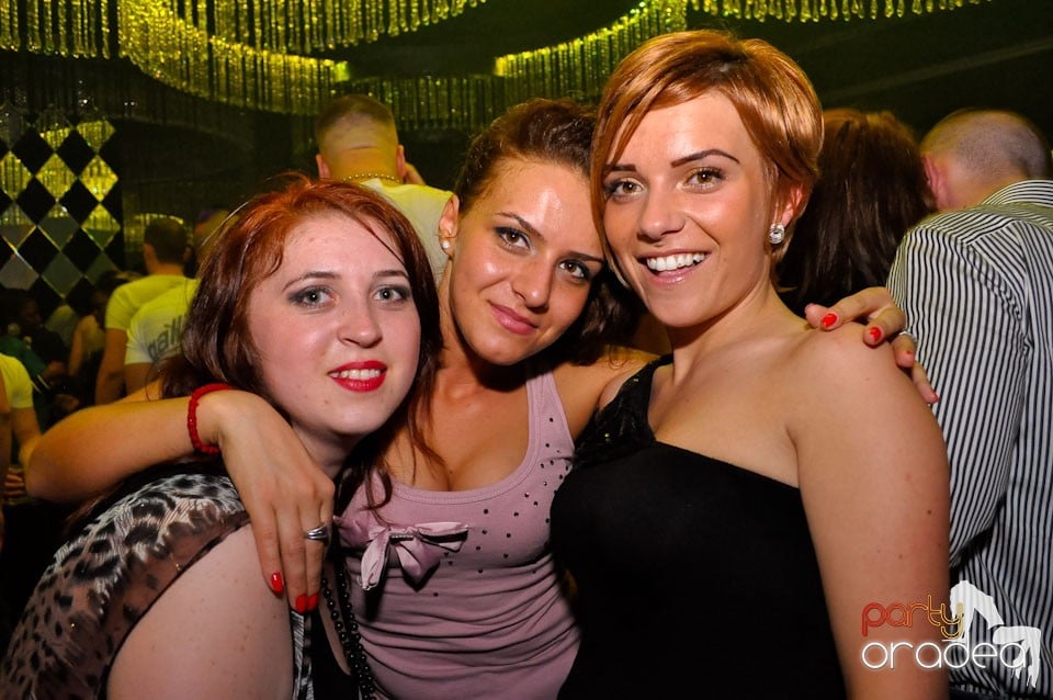 Seară de clubbing în The One,