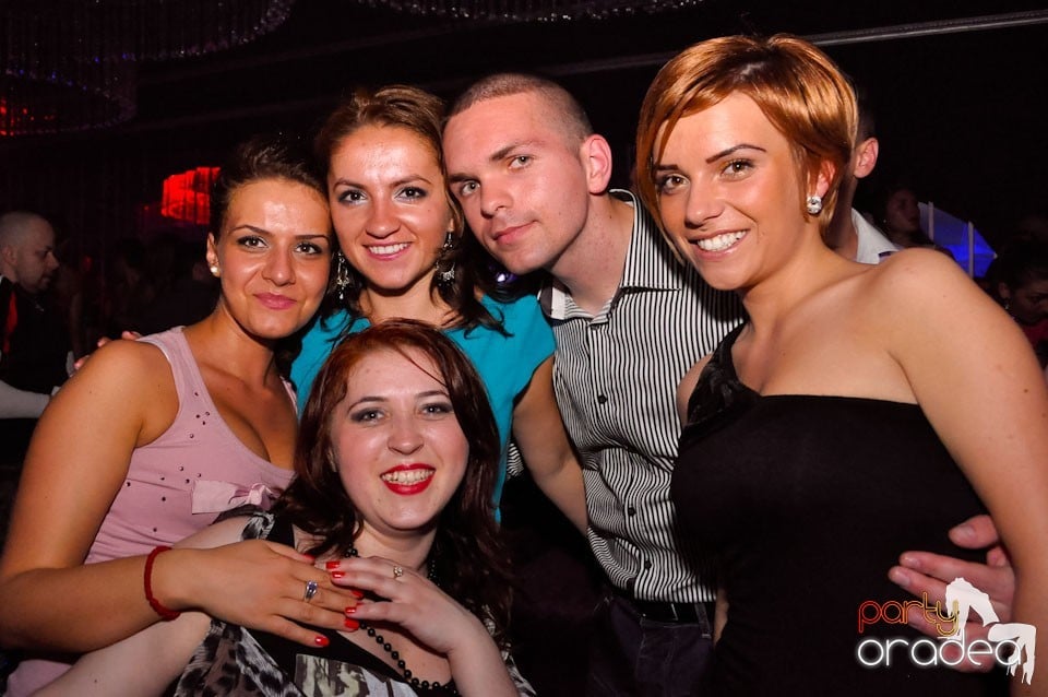 Seară de clubbing în The One,