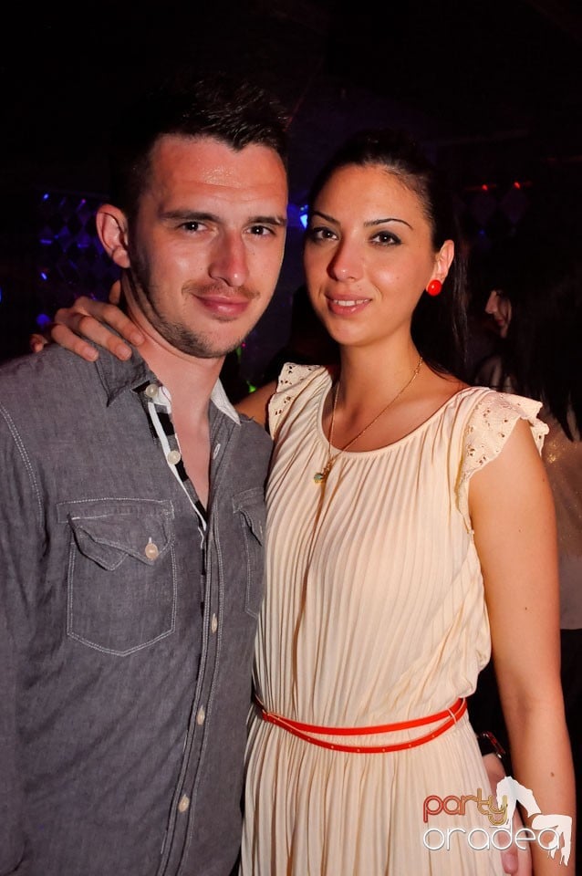 Seară de clubbing în The One,