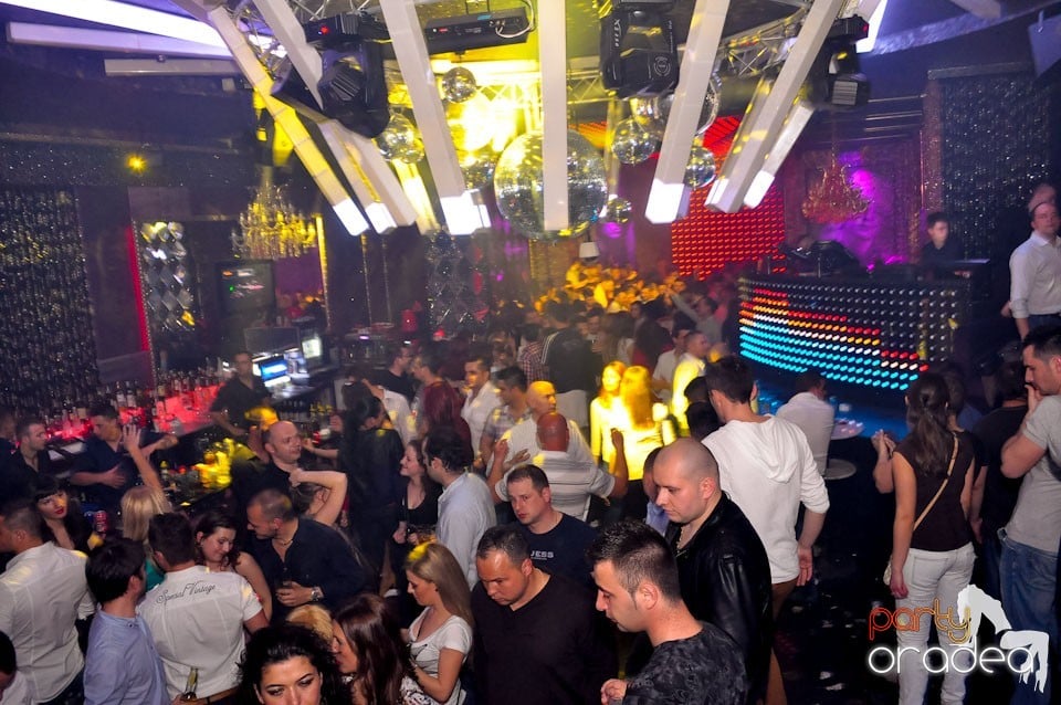 Seară de clubbing în The One,