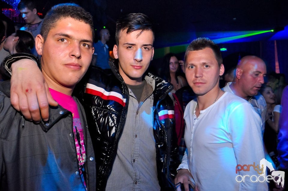 Seară de clubbing în The One,