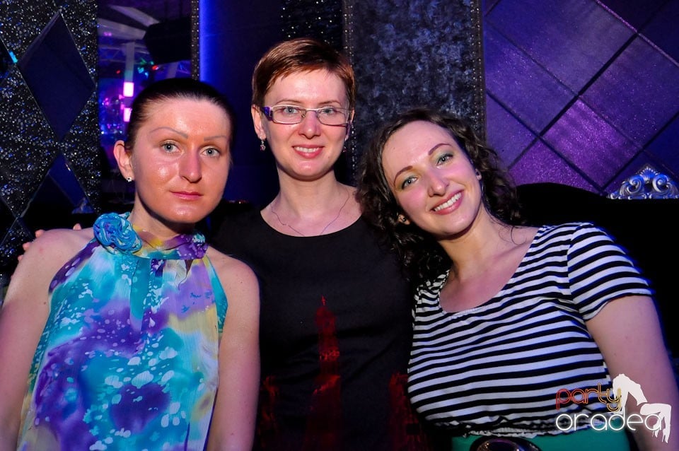 Seară de clubbing în The One,