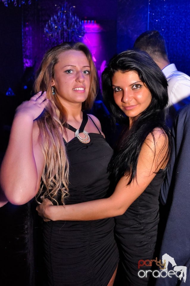Seară de clubbing în The One,