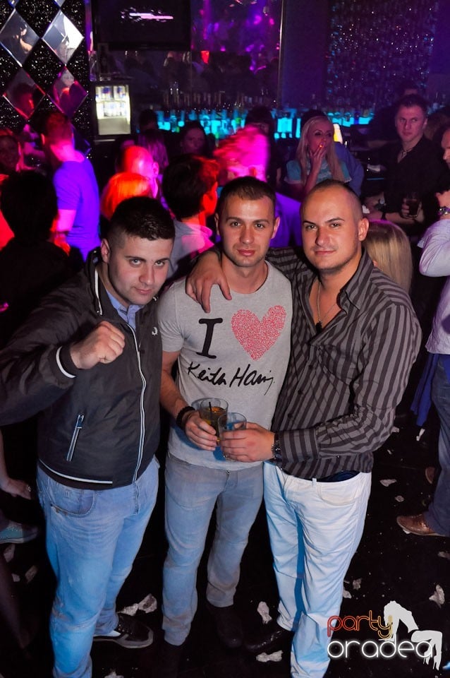 Seară de clubbing în The One,