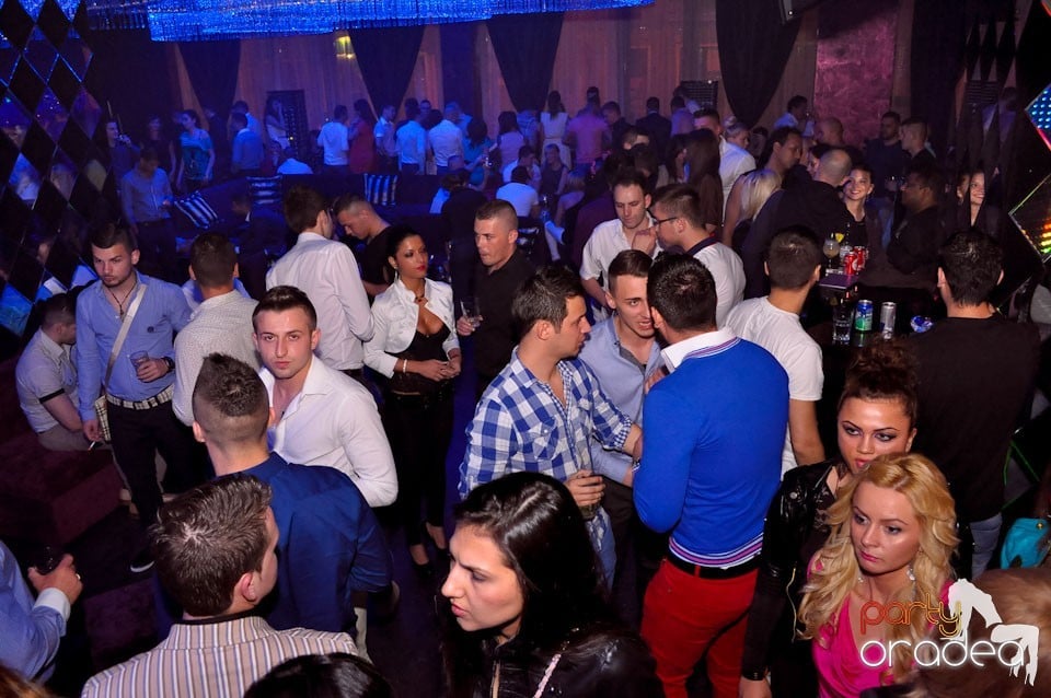 Seară de clubbing în The One,