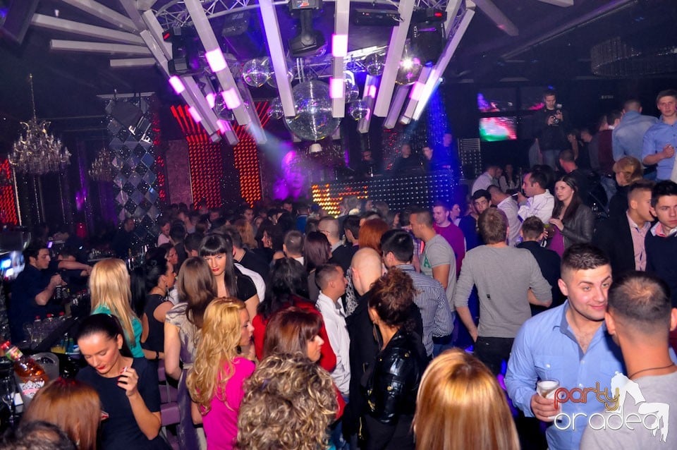 Seară de clubbing în The One,