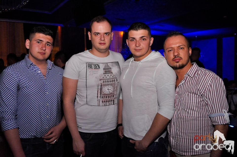 Seară de clubbing în The One,
