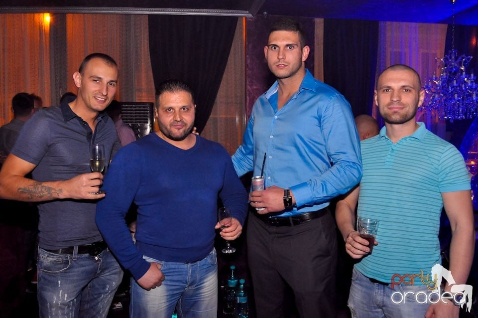 Seară de clubbing în The One,