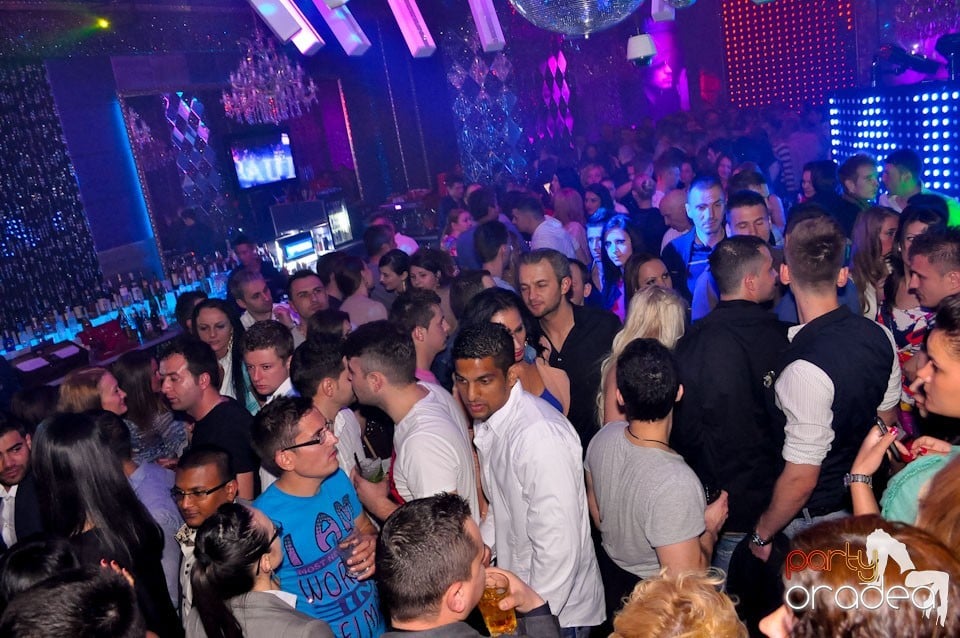 Seară de clubbing în The One,