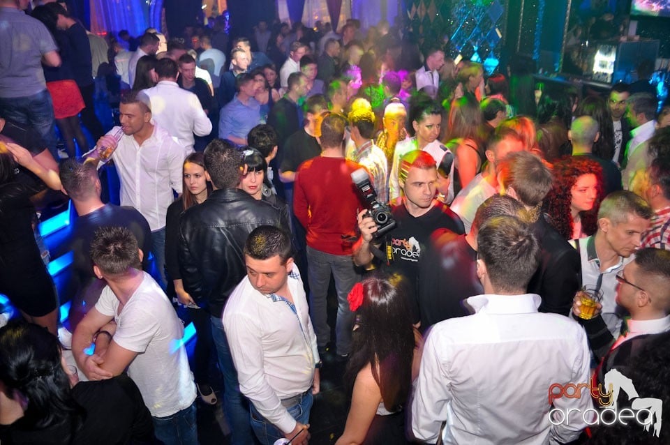 Seară de clubbing în The One,