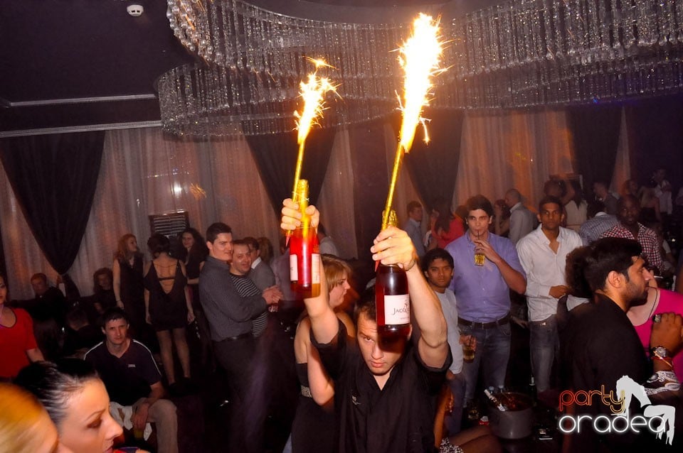 Seară de clubbing în The One,