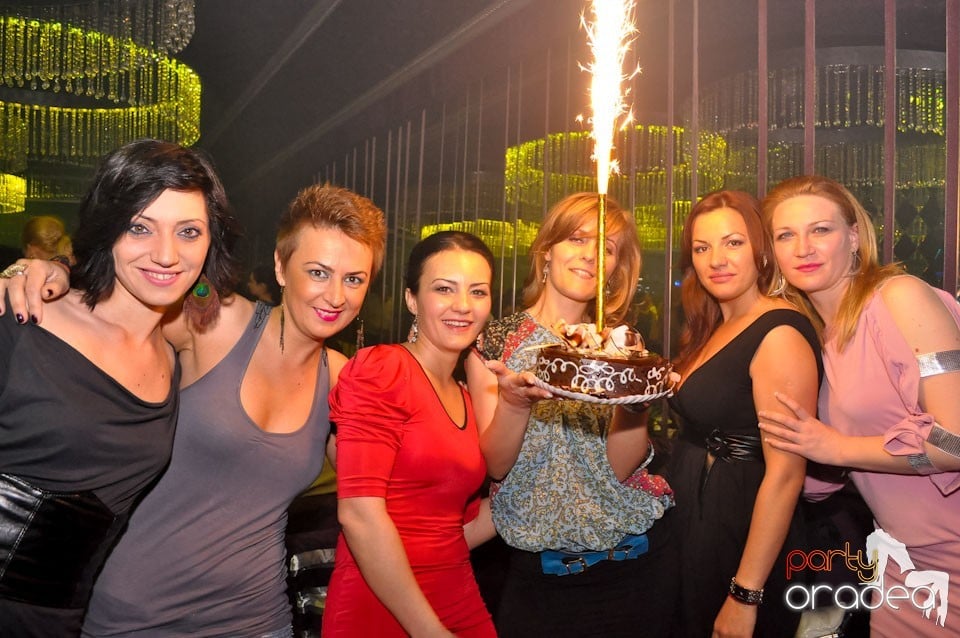 Seară de clubbing în The One,
