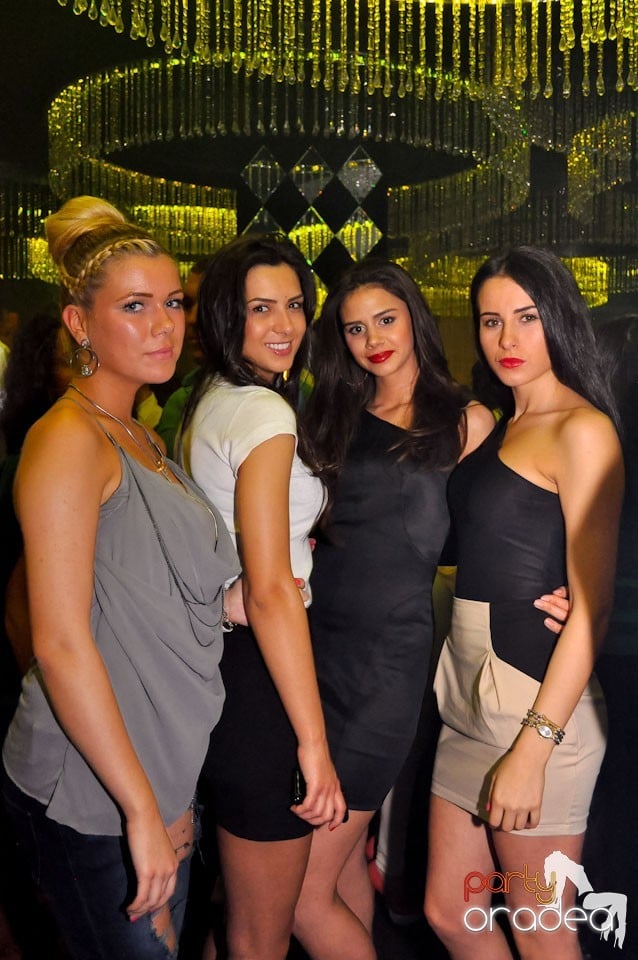 Seară de clubbing în The One,