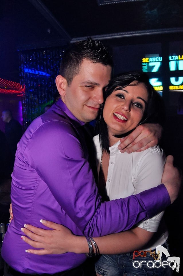 Seară de clubbing în The One,