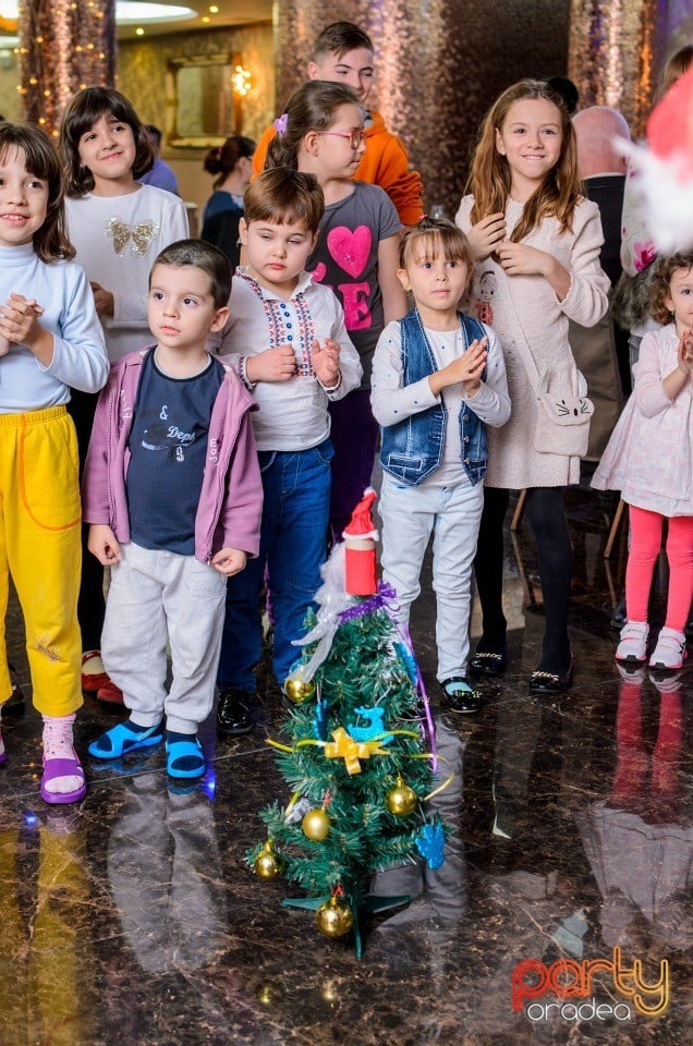 Seara de Crăciun la Hotel Internaţional, Hotel Internaţional