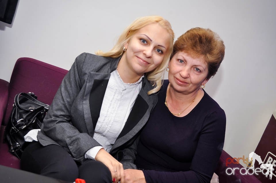 Seară de dans în Blondy's Art Café, 