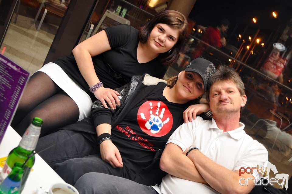 Seară de dans în Blondy's Art Café, 