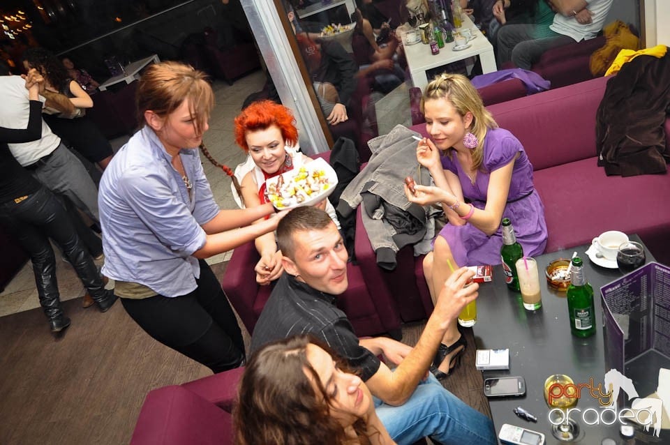 Seară de dans în Blondy's Art Café, 