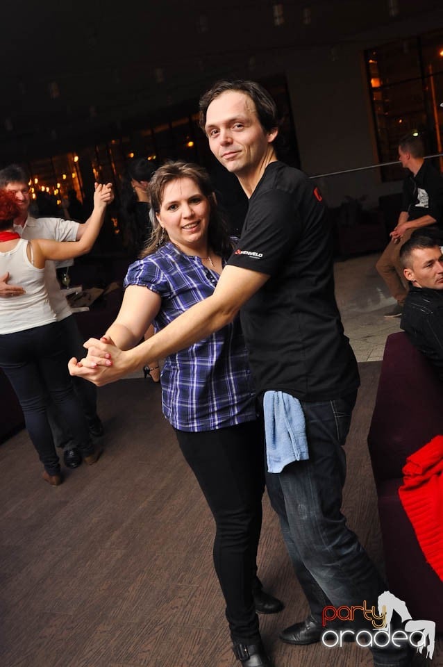 Seară de dans în Blondy's Art Café, 