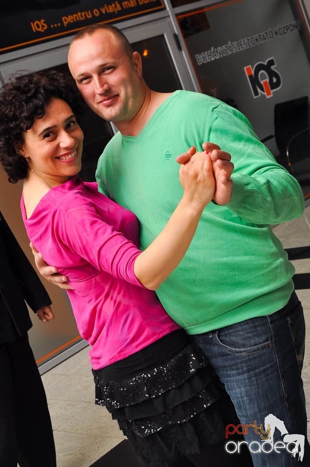 Seară de dans în Blondy's Art Café, 