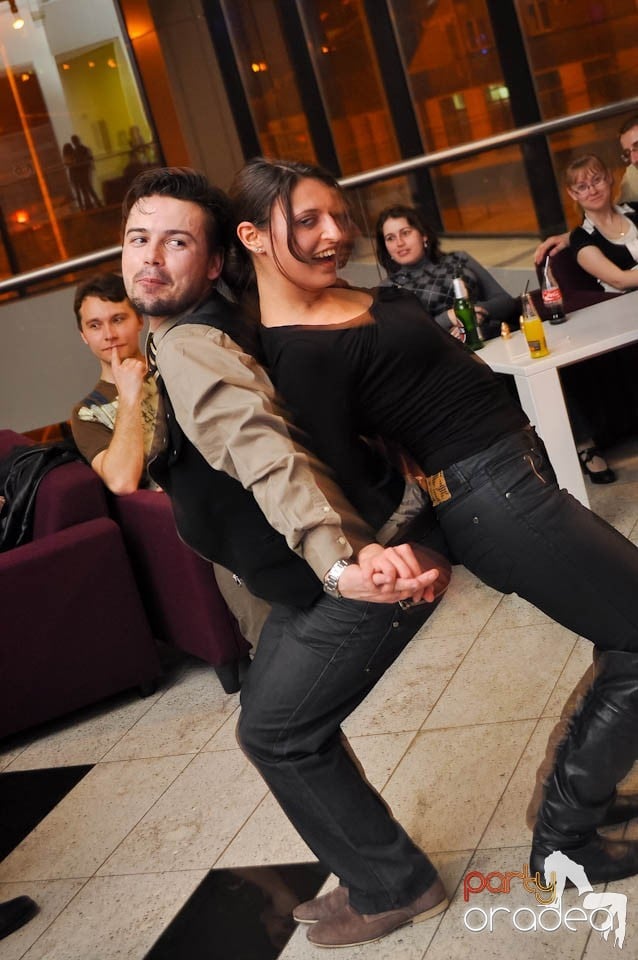 Seară de dans în Blondy's Art Café, 